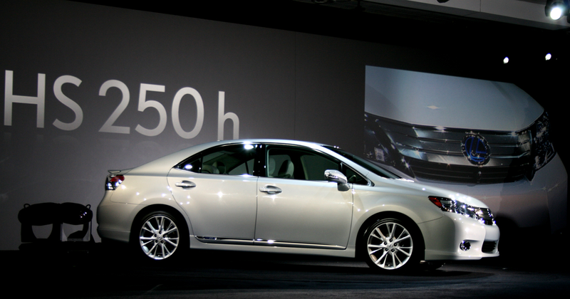 Illustration for article titled Lexus HS 250h: A Prius For The Country Club